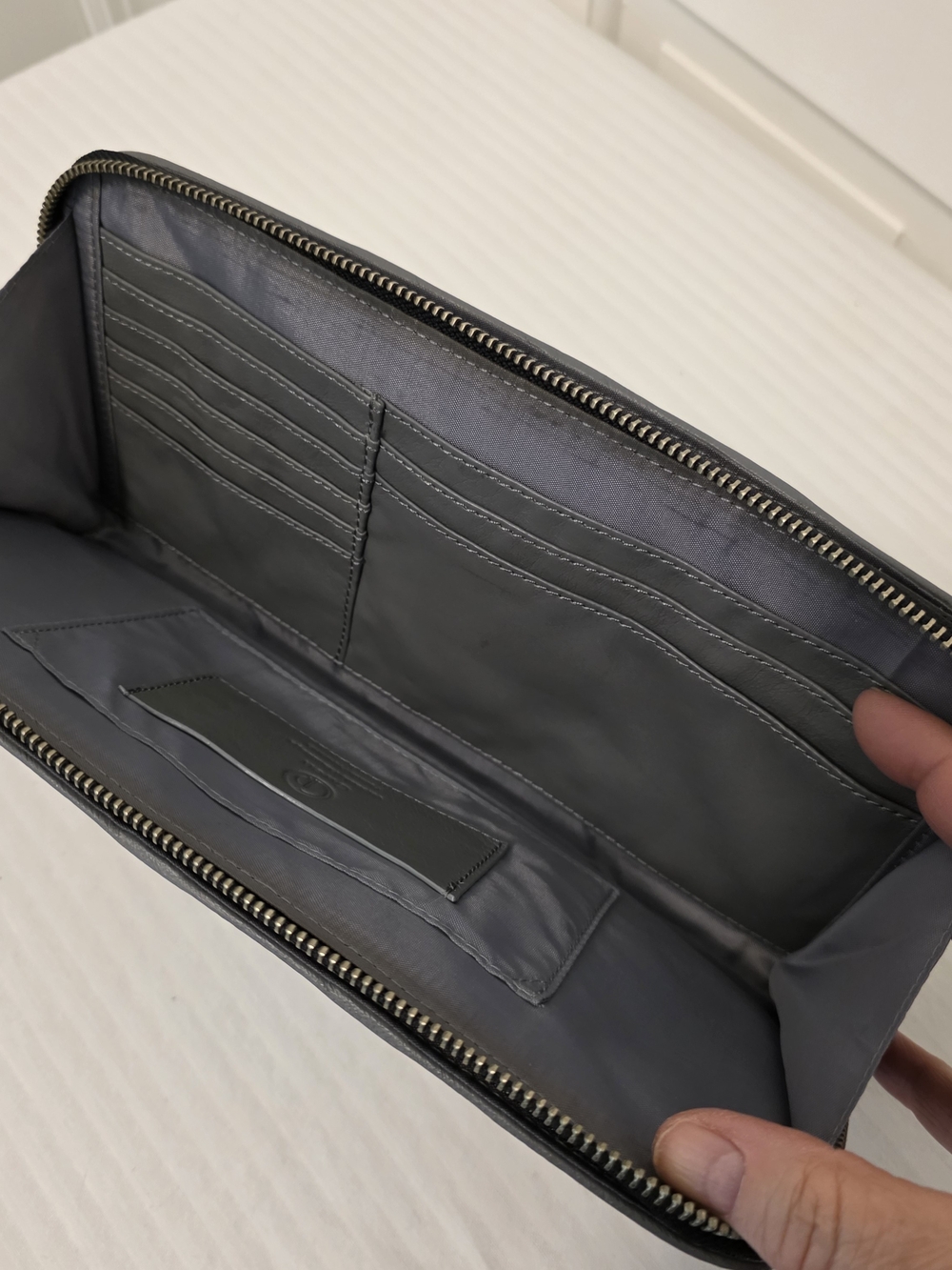 Gwen Convertible Grey & Black Leather Clutch Bag, Versatile Zip Close - Picture 5 of 16